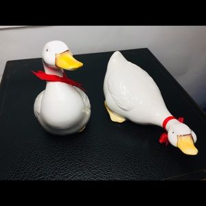 PORCELAIN DUCKS-pair geese 6 in HEIGHT 8 in.LENGTH